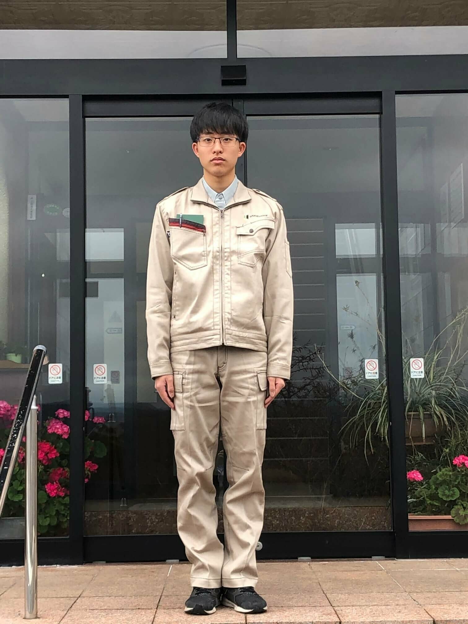 1名の新入社員を 私たちの新しい仲間として迎えることができました 竹内工業株式会社